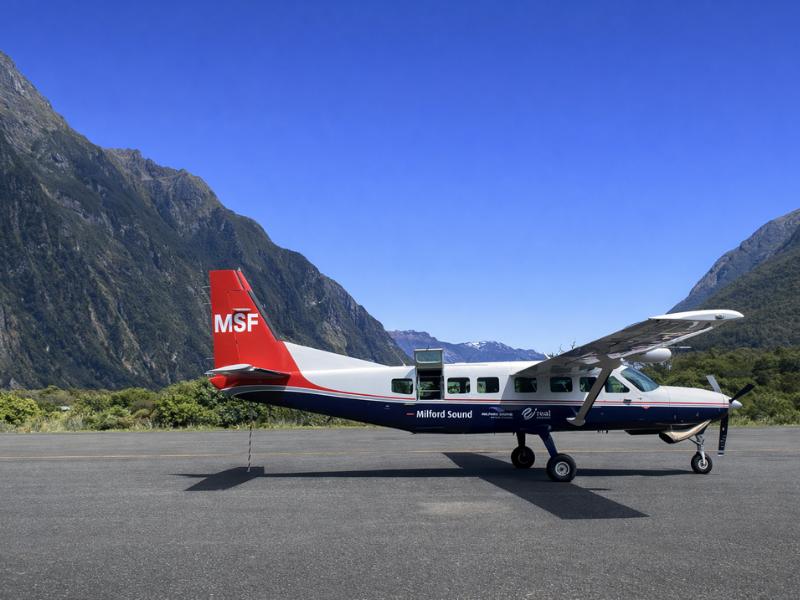 Milford Sound Cruise with Round-Trip Flights from Queenstown